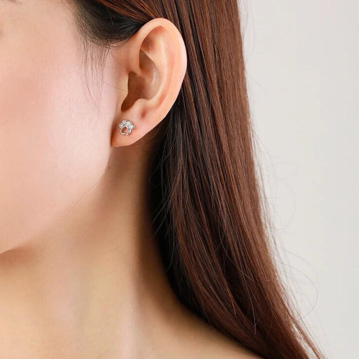 Kolczyki w kształcie łapek ze srebra z cyrkoniami